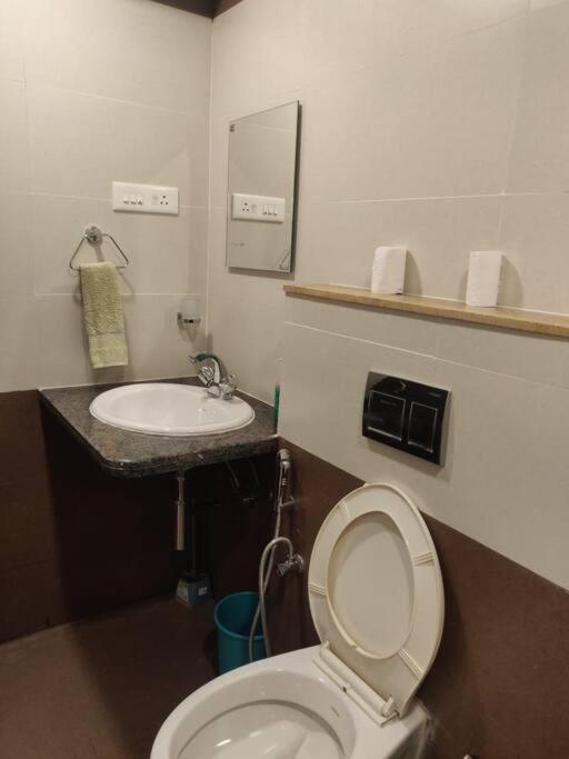 Chillx Comfort Stay 2Bhk Luxury Apt Arpora Esterno foto